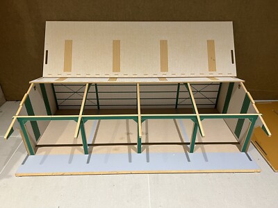 Brushwood Toys 1:32 Bay Tractor Shed UK