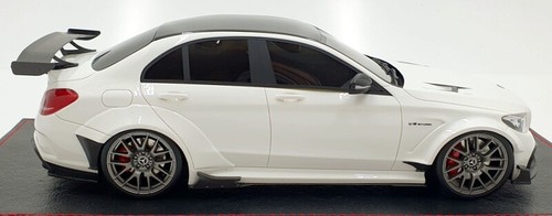 GLM 1/18 Scale GLM188021 Mercedes-Benz C63S AMG Darwin Pro Widebody White - Picture 4 of 5