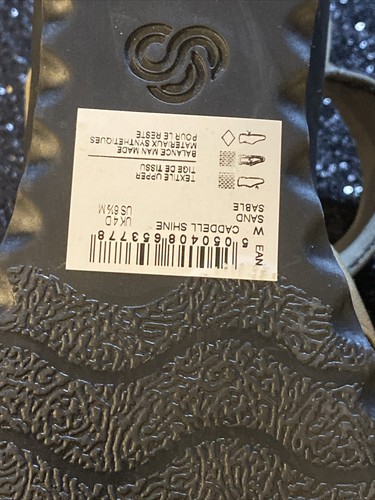 Sandali mocassini Clarks Cloudsteppers donna 6,5 Caddell lucidi punta chiusa con cinturino - Foto 8 di 9