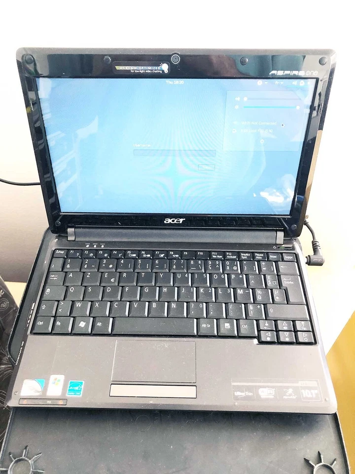 PC ULTRA-PORTABLE ACER ASPIRE ONE i386 • Écran 10,1" • 1go RAM • 160GO • neuf - Photo 2/4