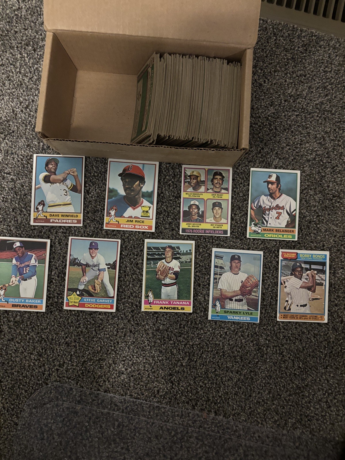 1976 Topps Baseball-lot-190 cards-inc. HOF Winfield and Rookie Willie Randolph