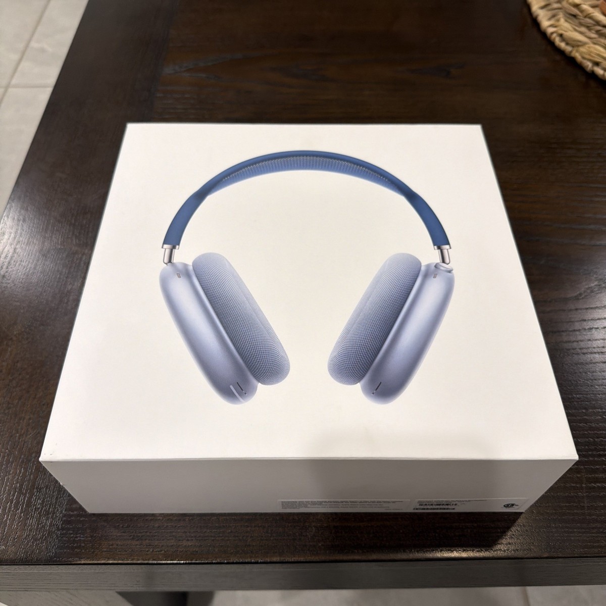 Apple AirPods Max 1st Gen Sky Blue A2096 Bluetooth Over-Ear