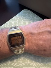 Vintage Seiko LCD Quartz Watch 0139-5019   Gold Tone Digital