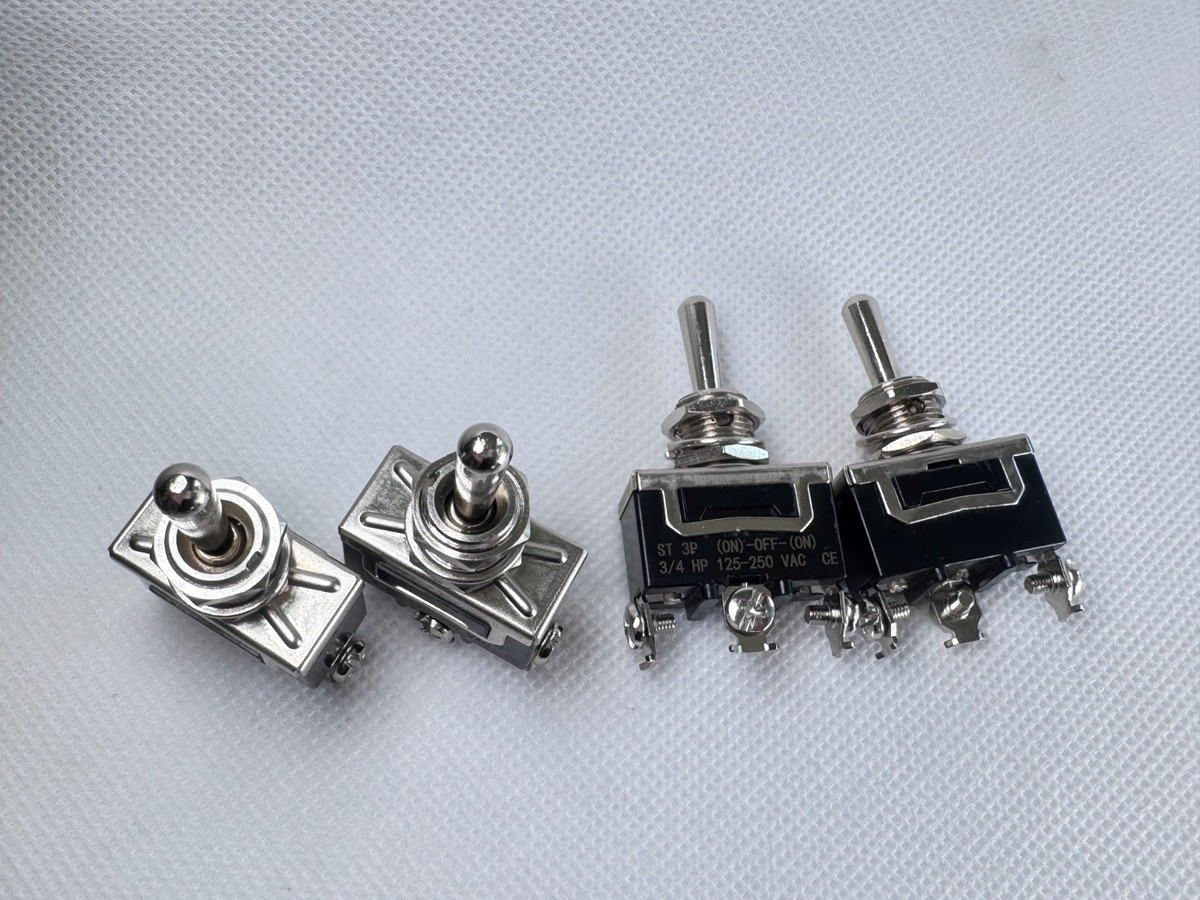 ハリッチ　Lショット Lowrider Hydraulics or Air Toggle Switch 3 Prong, (on)-off-(on), 4