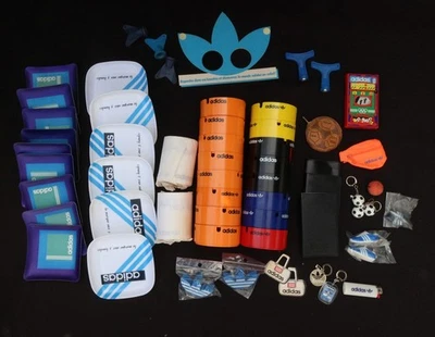 Rare lot goodies ADIDAS vintage jeu de carte cendrier stylo sac porte-clé - Photo 1/4