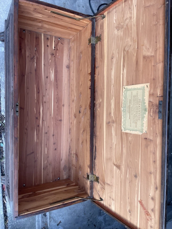 Cherry Cedar Wood Retractable Chest - Image 4 of 4