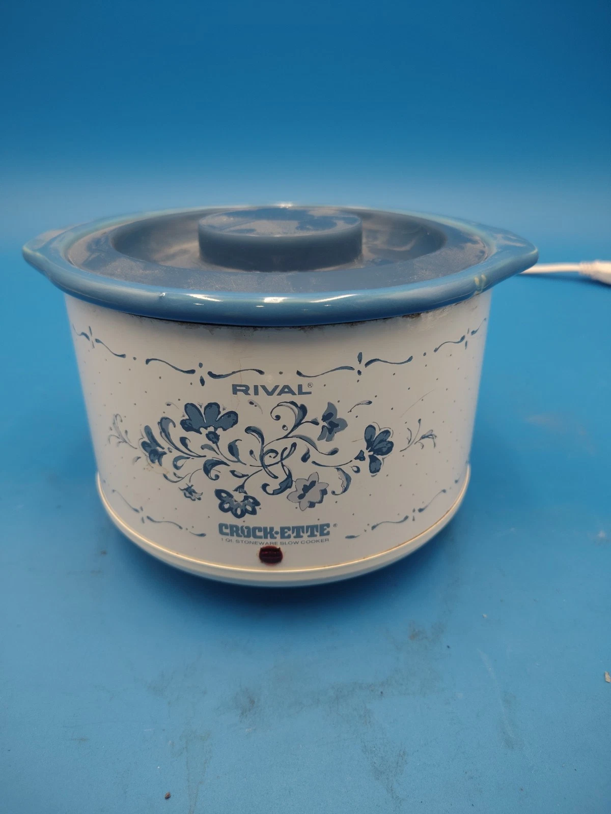 Vintage Rival Blue CROCK-ETTE 1 QUART Stoneware Slow Cooker Model 3205 Tested
Opens in a new window