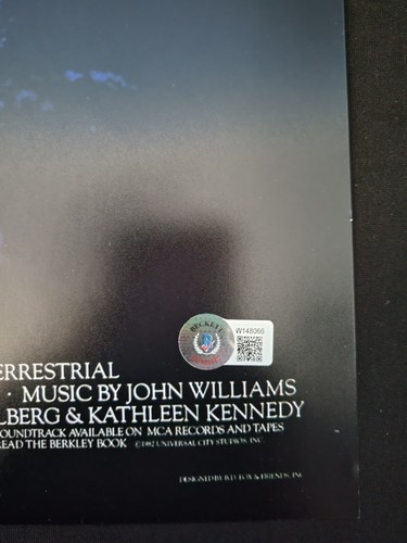12 "x 18" E.T. Mini Poster with Autographs of 4 Major Cast Members: Beckett 066 - Picture 2 of 2