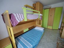 Mobile cameretta ad angolo con letto a castello di ottima qualità di Marzorati