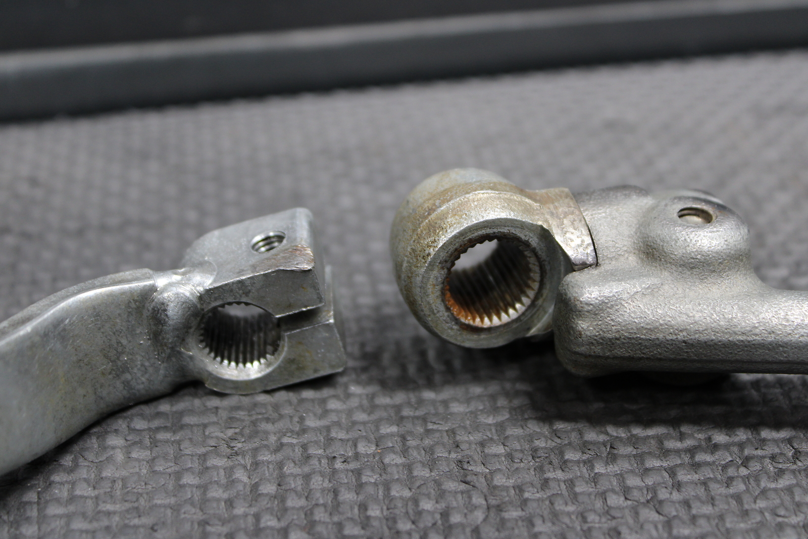 2015 0218 YAMAHA YZ85 OEM KICKSTART KICK START PEDAL SHIFT LEVER GEAR