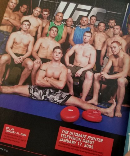 UFC #25 Chuck Liddell UFC MMA Magazine Winter 2014 20th Anniversary Issue - Foto 2 di 8