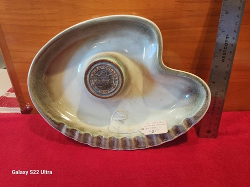 Roseville Hyde Park Ashtray Elmira College #1970