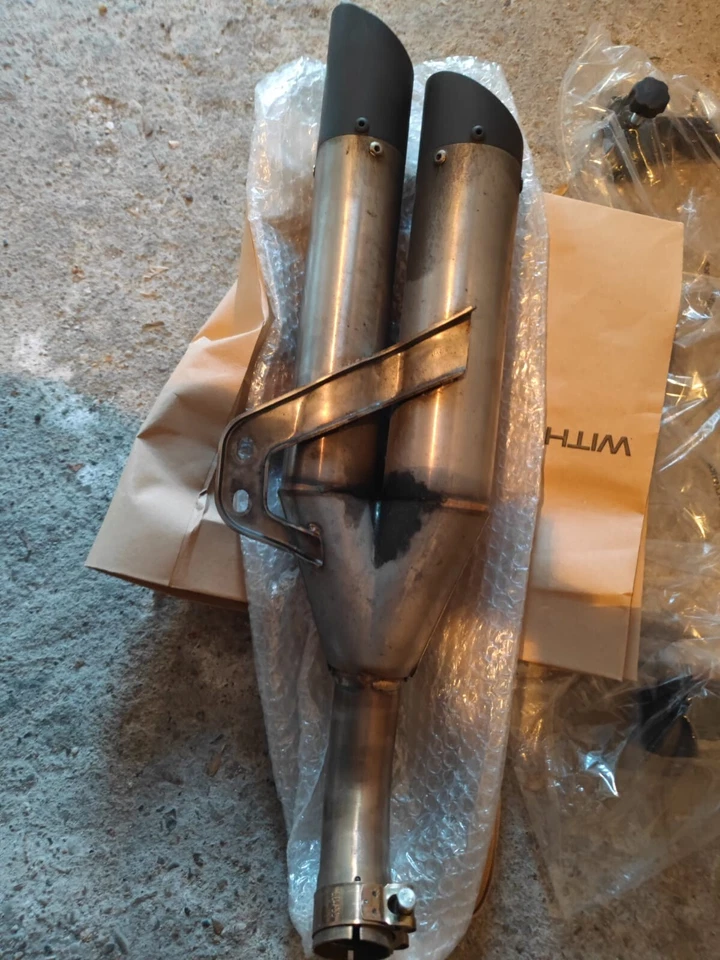 Scarico originale Benelli 502C 2019 - Immagine 2 di 3