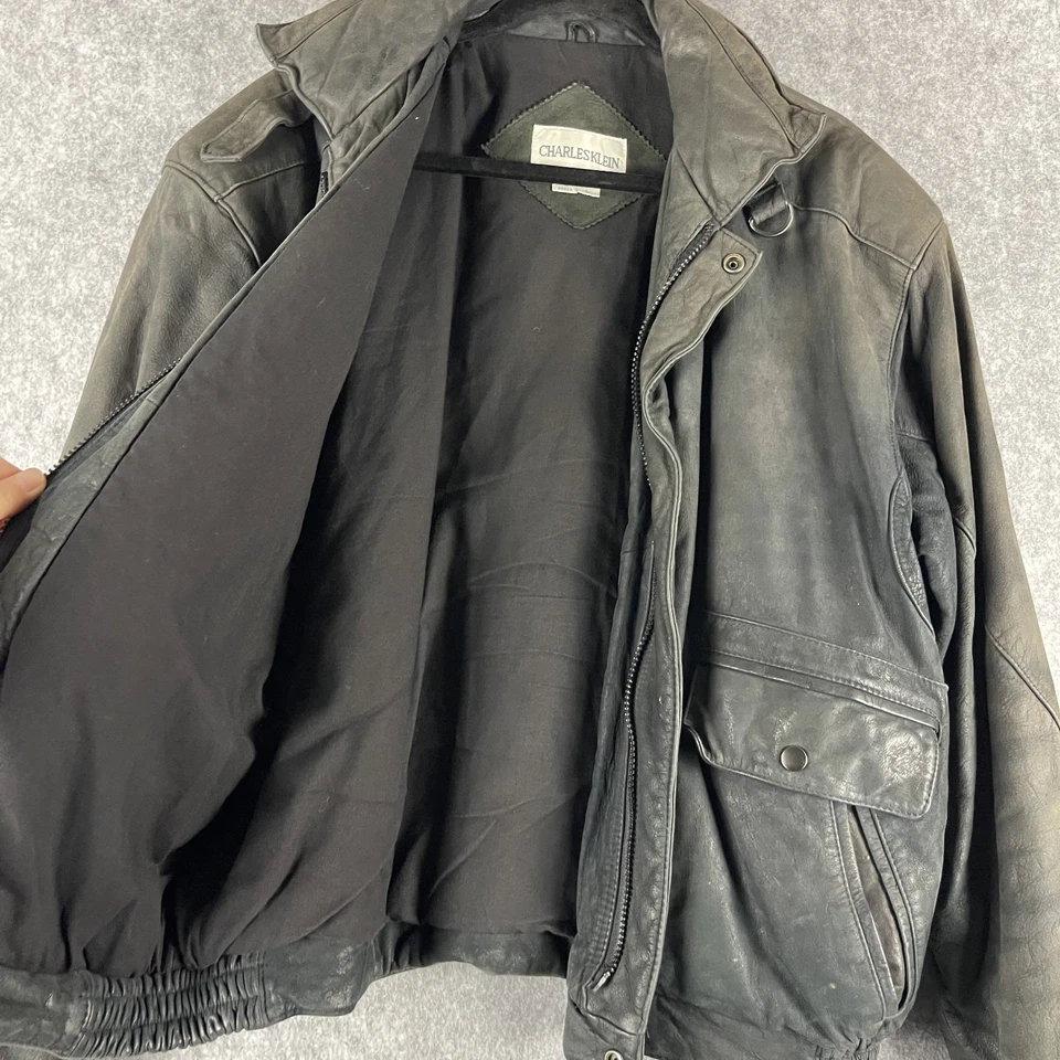 Chaqueta de bombardero de cuero Charles Klein de colección para mujer grande desgastada descolorida aviador Foto 4 de 4