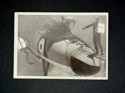 1966 Philadelphia Gum James Bond Secret Agent 007 #21 On The Ocean Bottom