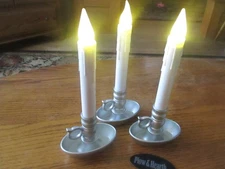 3 PLOW & HEARTH BATTERY OPERATED COLONIAL WINDOW CANDLES