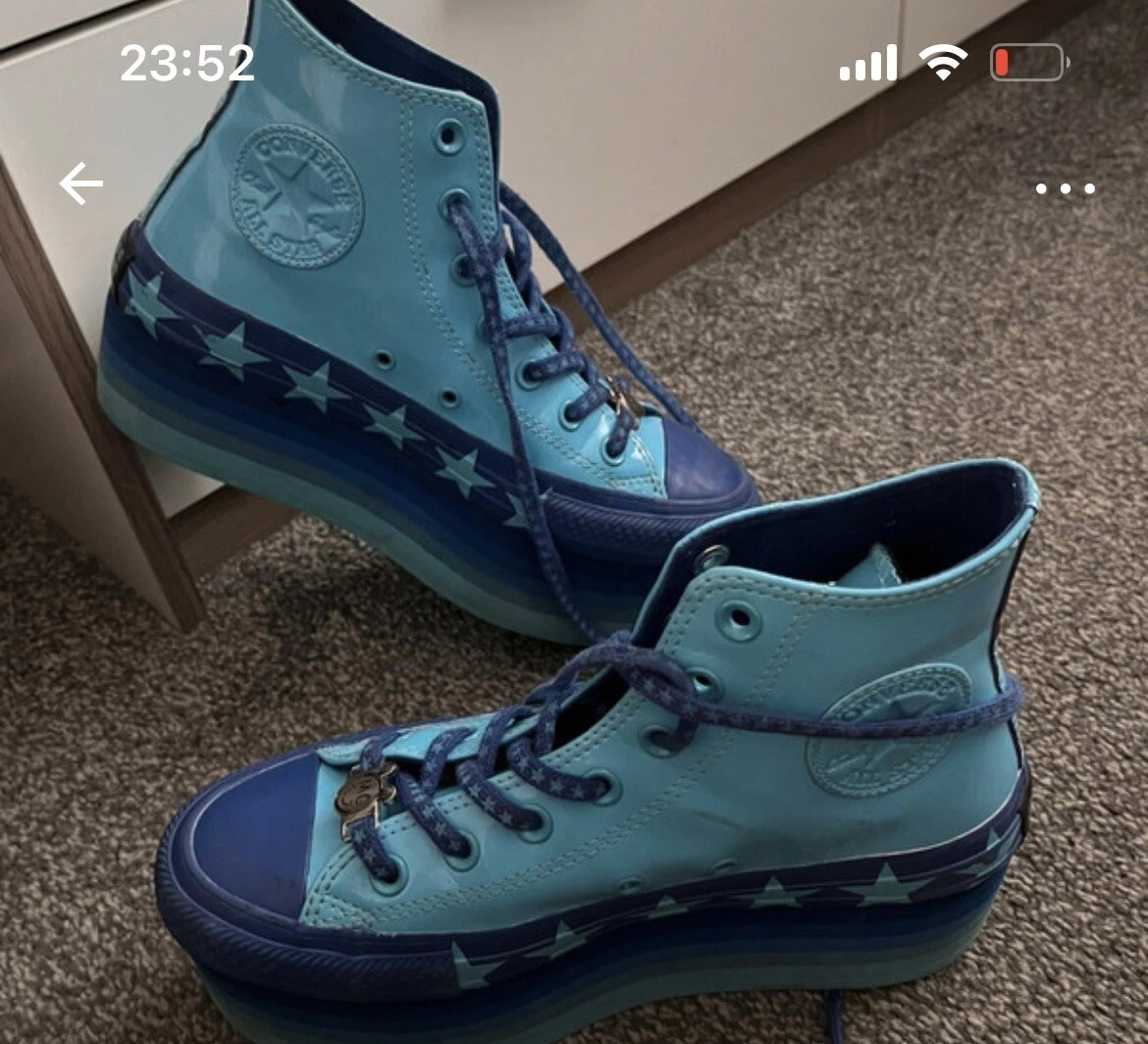 Miley cyrus converse best sale uk