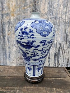 Chinese Blue White Porcelain Dragon Meiping Vase On Wooden Stand