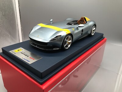 Modellautos 1:18 Look Smart Ferrari Monza SP1 Grigio Titanio mit OVP