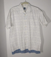 Hugo Boss Blue White Patterned Button Up Shirt with Blue Border Short Sleeve XL