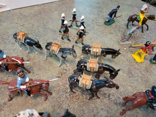 Soldatini e cavalli BRITAINS ENGLAND vintage anni 70 80 e metallo e plastica vari - Foto 12 di 12