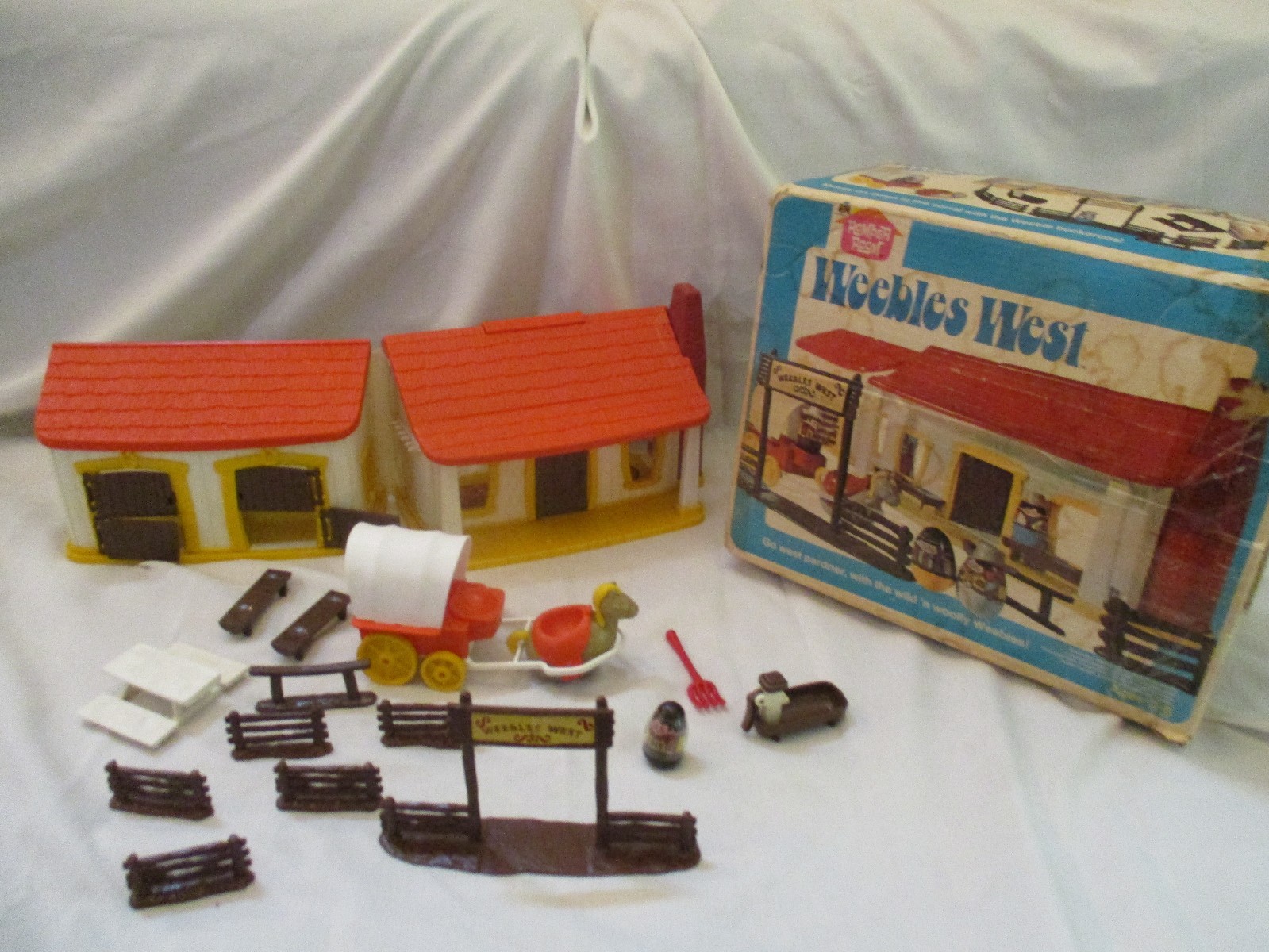 Vintage 1974 Hasbro Weebles West Cowboy Ranch Western Cowboy Horse Barn ...