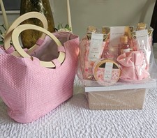 Spa Luxetique Rose Moisturising Gift Set Kit Hand Cream Lotion Shea Butter