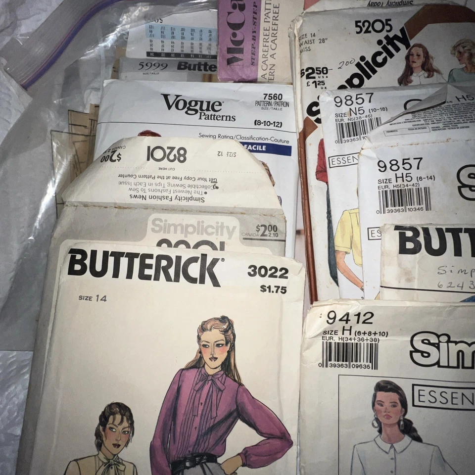 Vintage 80s & 90s Sewing Pattern Lot 21 Cut & Uncut Mixed Sizes - Image 4 of 4