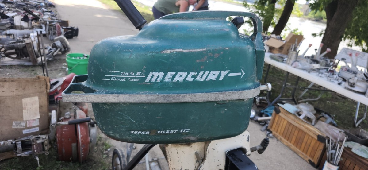 Vintage Mid 1950s Kiekhaefer Mercury Mark 6 Outboard Comet