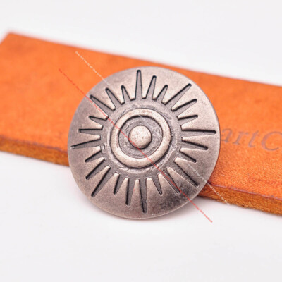 10X Blume Gravie Silber Sun Totem Conchos für Gürtel Leathercraft Handtasche