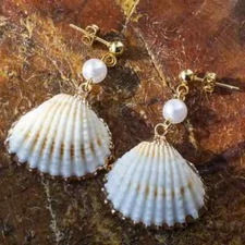 1 Pair Scallop Shell Beach Vacation Themed Acrylic Pendant Dangle Earrings