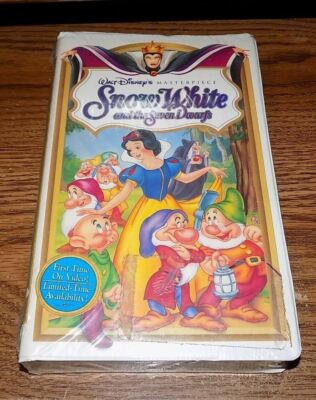 Walt Disney Masterpiece Collection Snow White & The Seven Dwarfs