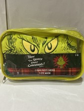 THE GRINCH CHRISTMAS SET OF FUZZY SOCKS NIGHT MASK SET BRAND NEW