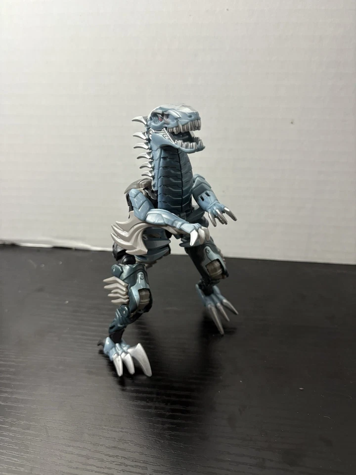 Hasbro Transformers the Last Knight Deluxe Class Premier Slash - Image 2 of 2