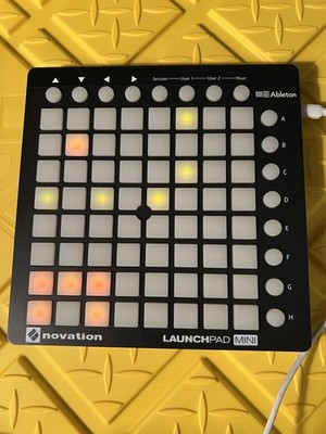 Novation Launchpad Mini Mini Grid Controller