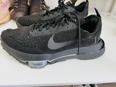 nike air zoom type trainers in black