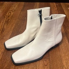 FRAME LE MADDOX  LEATHER ANKLE BOOTS SIZE 38....