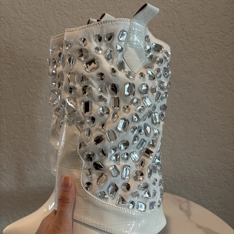 全新带标签 Lauren Lorraine 8.5 Hana 白色水钻细跟牛仔靴 — 第 4/4 张图片