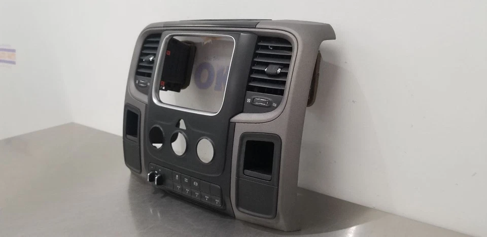 17 道奇 RAM 3500 DASH 收音机通风口边饰黑色灰色 — 第 3/4 张图片