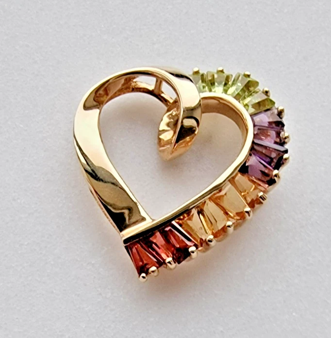 COLGANTE/DIAPOSITIVA CORAZÓN PERIDOTO NATURAL, AMATISTA, CITRINO Y GRANATE ORO 14K Foto 2 de 4