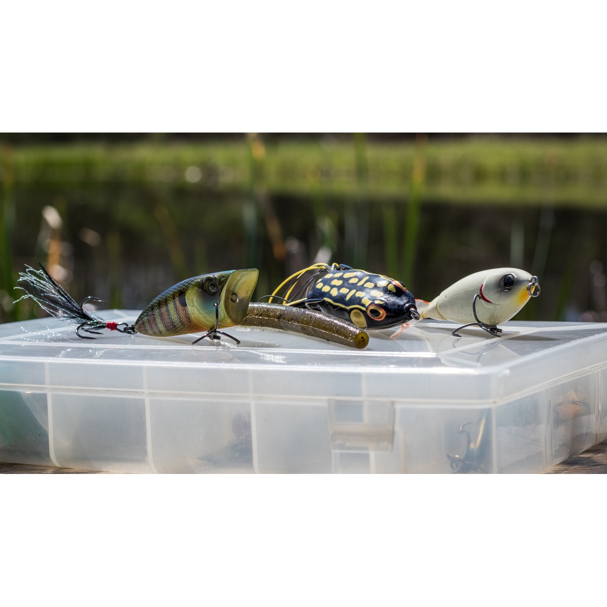 Booyah Baits 1/2 oz Buzzbait - Chartreuse Shad - Image 3