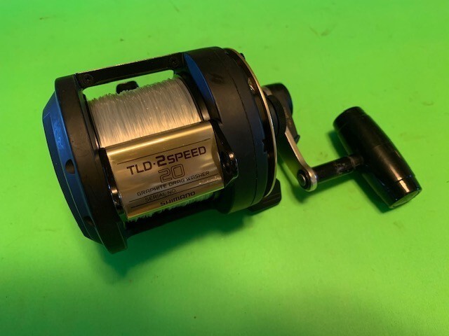 SHIMANO TLD20 2-SPEED FISHING REEL WITH THE ORIGINAL BOX & SHIMANO