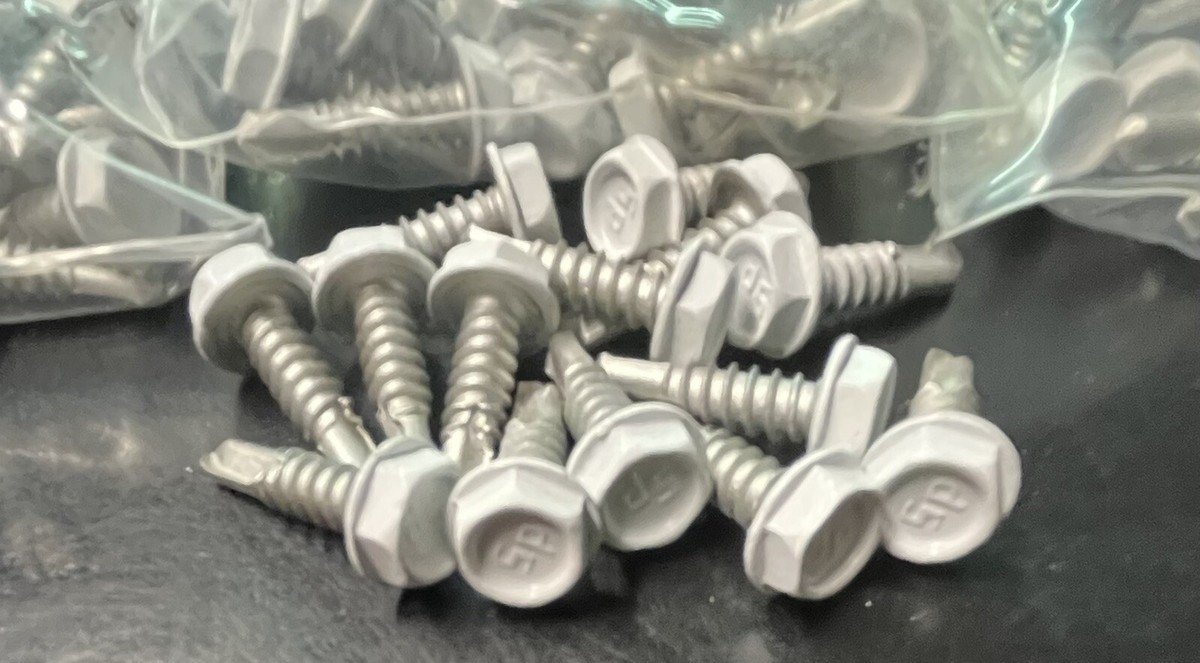 HOME BUILDER 100 Pack #10 x 1 Hex Washer Head Self-Drilling Tap Screws | Home Hardware