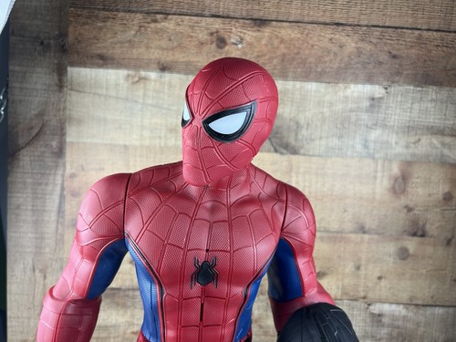 2017 Marvel SPIDERMAN Homecoming Super Sense 24" Interactive Figure With Stand - Picture 6 of 19
