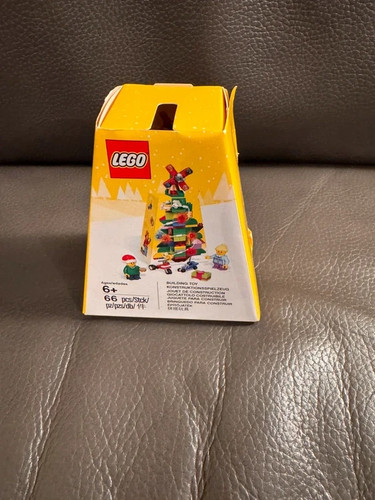 LEGO 5004934 Christmas Tree – 66 Piece Mini Set