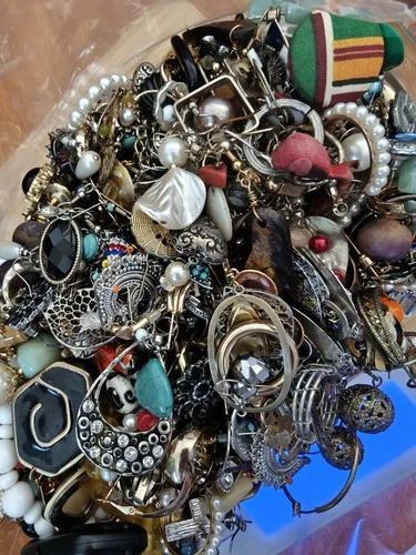 Lot of Mixed Costume Jewelry Vintage To Modern, In Different Condition, 3lb10 oz