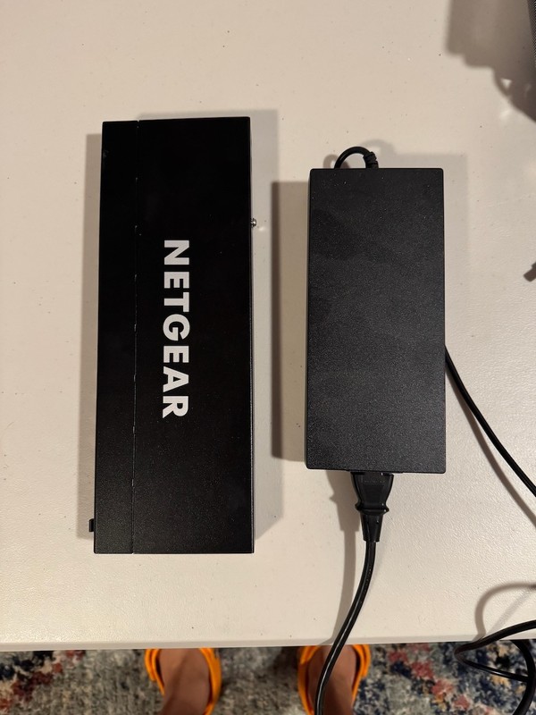 NETGEAR managed 16 (15 + 1 SFP) port POE switch (GS316EP)