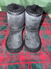 UGG Classic II boots Toddler/Kids Black US Size 8 Used