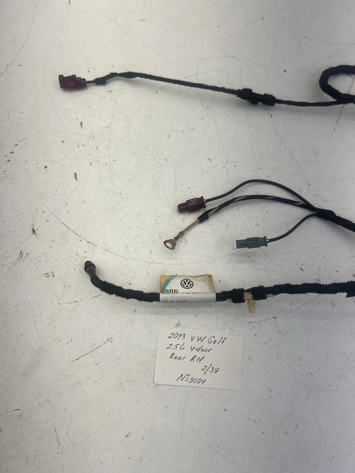 Оригинальный жгут проводов для задней правой двери багажника Volkswagen Golf 2010-2013 годов выпуска. - Изображение 2 из 4
