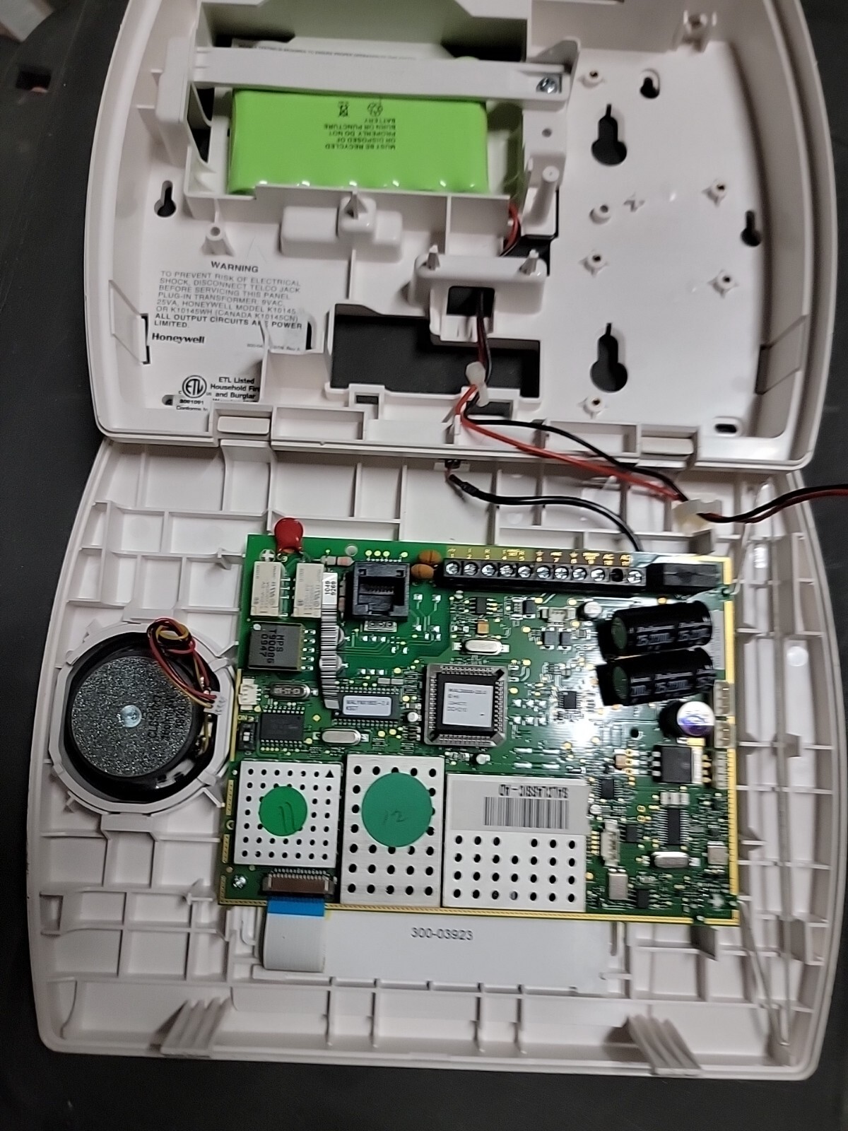 Honeywell Home Security Unit Alarm Lynx Plus series 